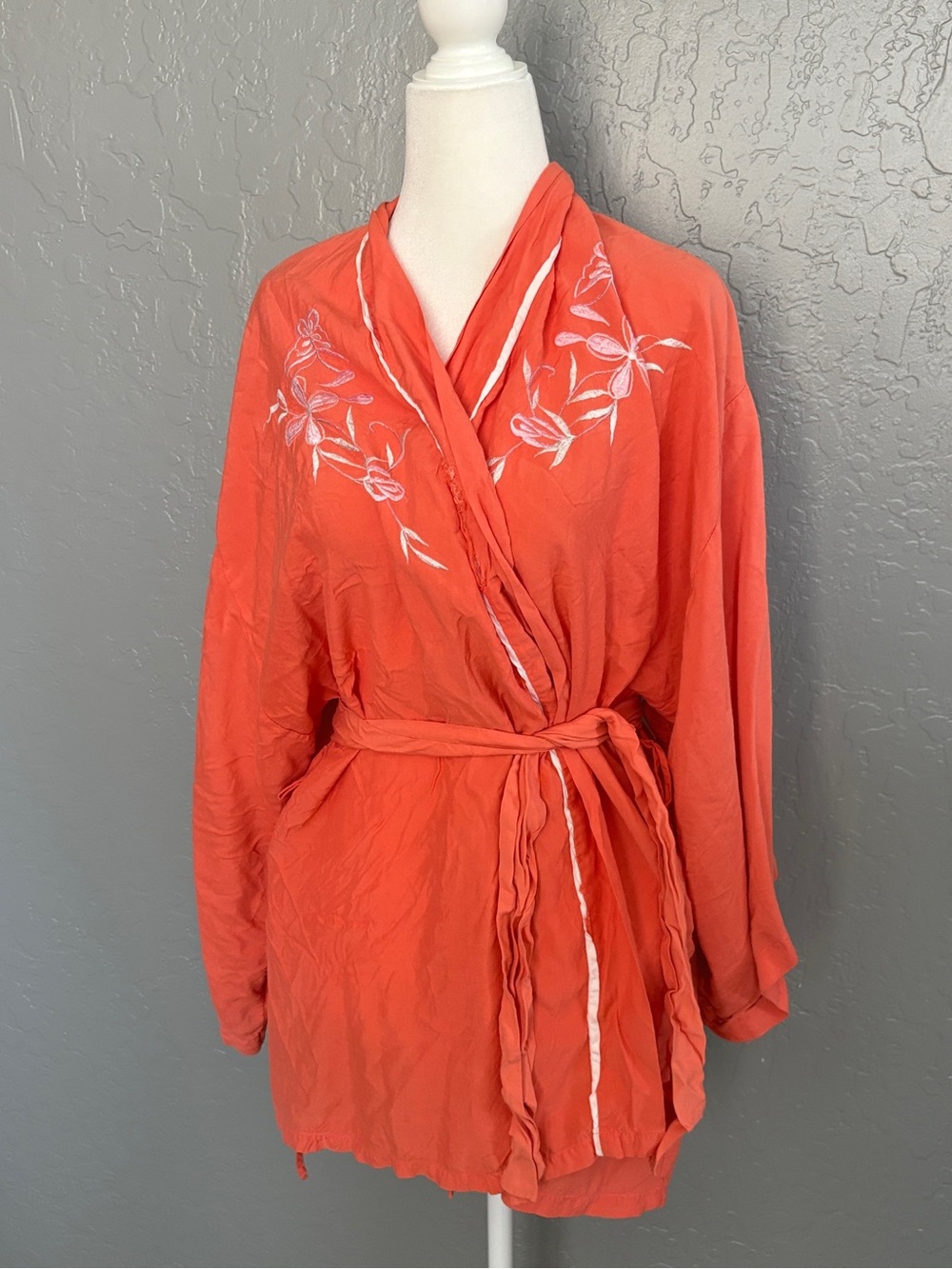 Women’s Coral Embroidered Wrap Robe